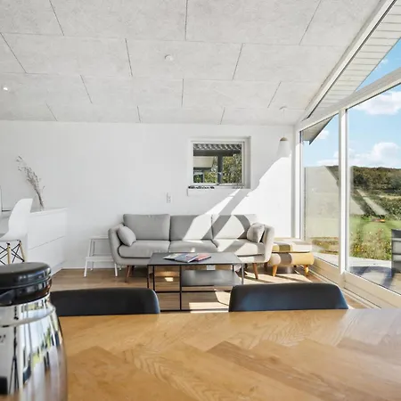 4 Bedroom Beautiful In Haarby Nyaraló Hårby